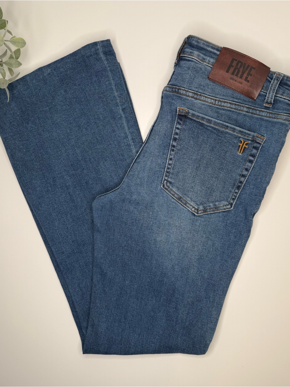 Frye Women's Mid Rise Cropped Boot Cut Denim Jeans in Medium Wash Size 10